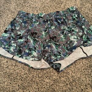 Women’s Lulu like new size 18
